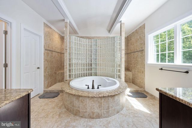 425 WAKEROBIN DR, Stafford, VA 22556
