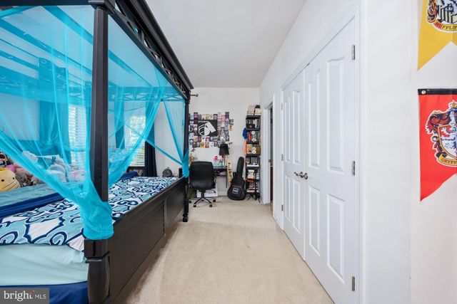 425 WAKEROBIN DR, Stafford, VA 22556