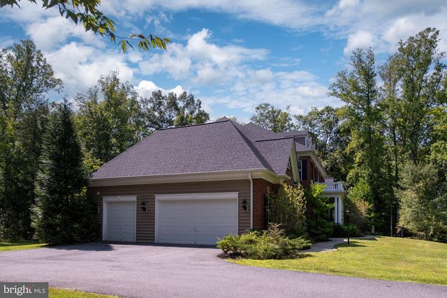 425 WAKEROBIN DR, Stafford, VA 22556