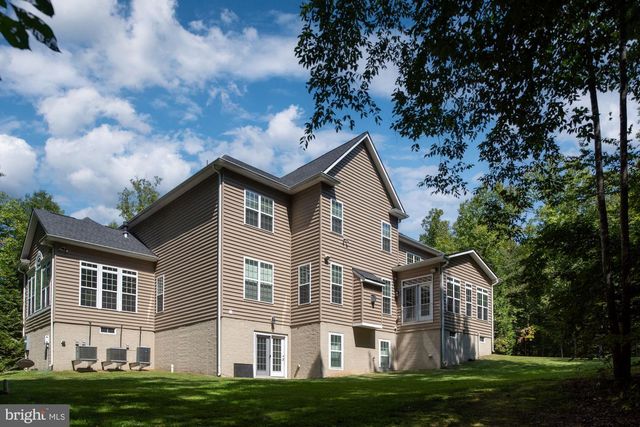 425 WAKEROBIN DR, Stafford, VA 22556