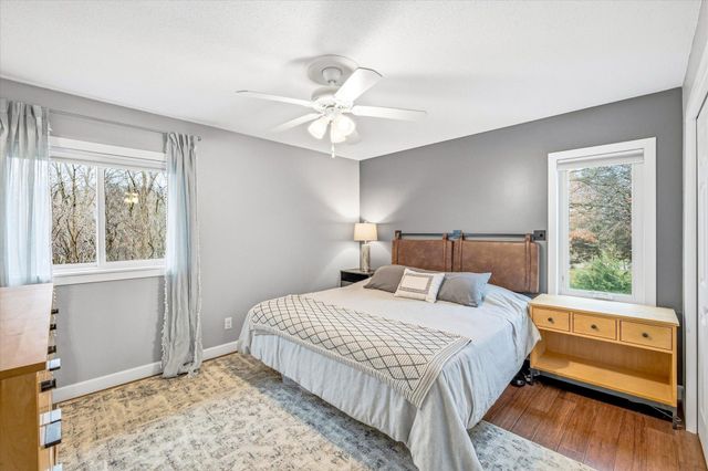 112 Pony Lane E, Apple Valley, MN 55124