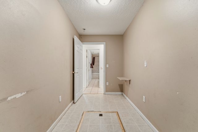 346 E Titus Avenue, Des Moines, IA 50315