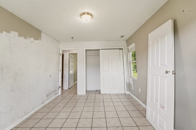 346 E Titus Avenue, Des Moines, IA 50315
