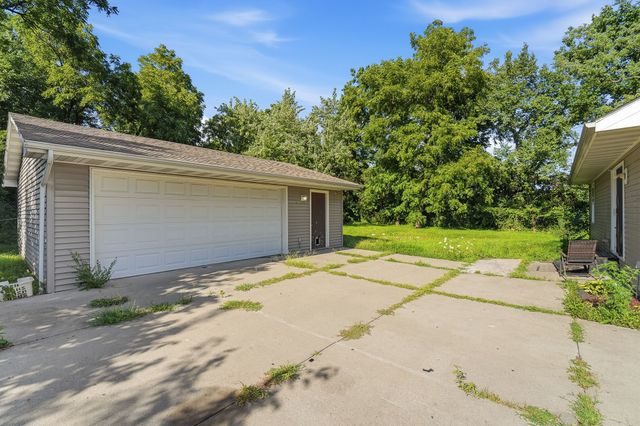 346 E Titus Avenue, Des Moines, IA 50315