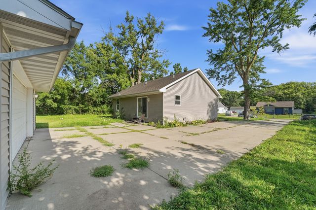346 E Titus Avenue, Des Moines, IA 50315
