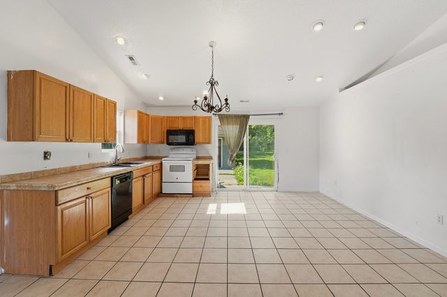 346 E Titus Avenue, Des Moines, IA 50315