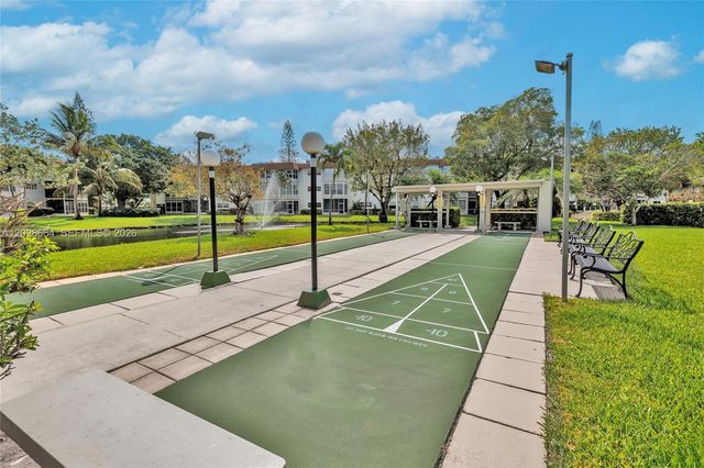 4805 NW 35th Street 416, Lauderdale Lakes, FL 33319