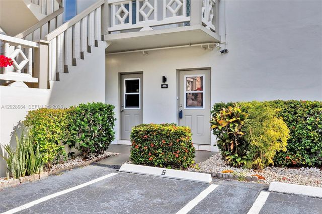 4805 NW 35th Street 416, Lauderdale Lakes, FL 33319