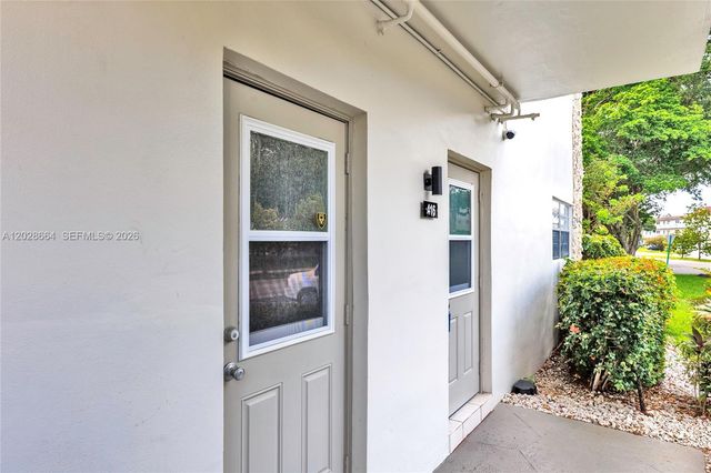 4805 NW 35th Street 416, Lauderdale Lakes, FL 33319