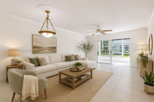 4805 NW 35th Street 416, Lauderdale Lakes, FL 33319