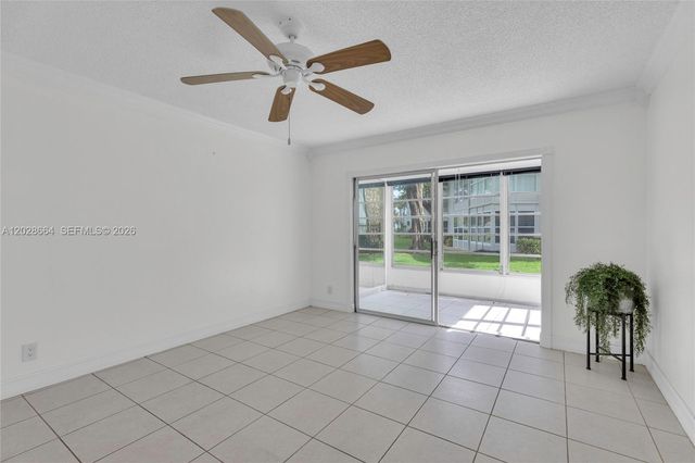 4805 NW 35th Street 416, Lauderdale Lakes, FL 33319