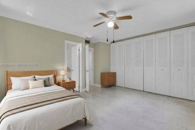 4805 NW 35th Street 416, Lauderdale Lakes, FL 33319