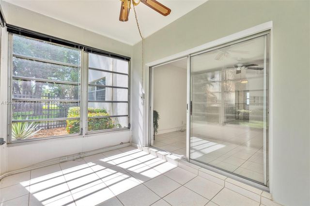 4805 NW 35th Street 416, Lauderdale Lakes, FL 33319