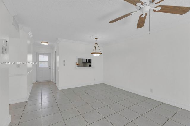 4805 NW 35th Street 416, Lauderdale Lakes, FL 33319