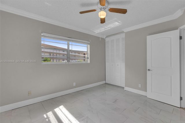 4805 NW 35th Street 416, Lauderdale Lakes, FL 33319