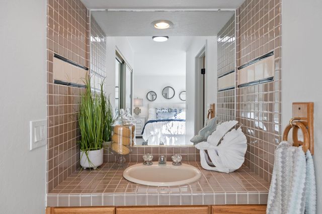 7825 Fairoaks Dr, Pleasanton, CA 94588