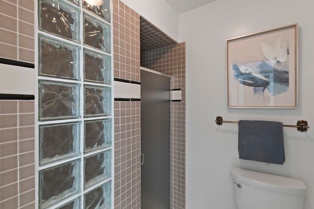 7825 Fairoaks Dr, Pleasanton, CA 94588