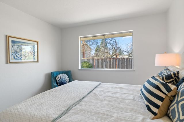 7825 Fairoaks Dr, Pleasanton, CA 94588