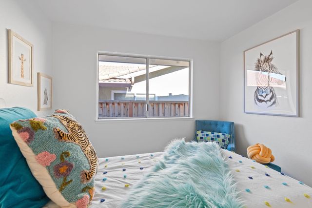 7825 Fairoaks Dr, Pleasanton, CA 94588