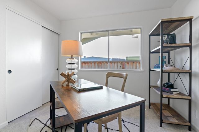 7825 Fairoaks Dr, Pleasanton, CA 94588