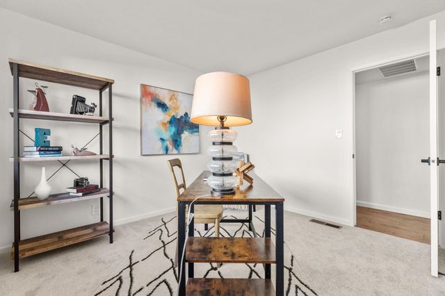 7825 Fairoaks Dr, Pleasanton, CA 94588