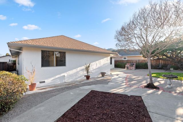 7825 Fairoaks Dr, Pleasanton, CA 94588