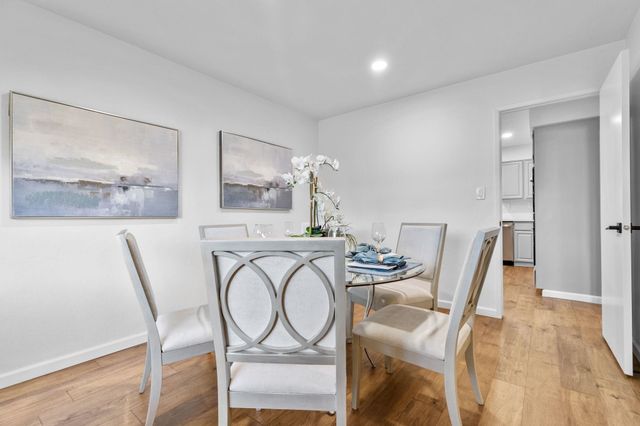 7825 Fairoaks Dr, Pleasanton, CA 94588