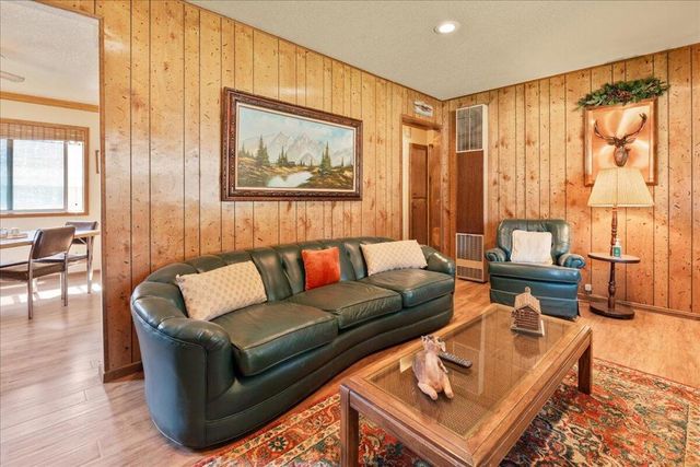 1101 W Country Club Boulevard, Big Bear, CA 92314