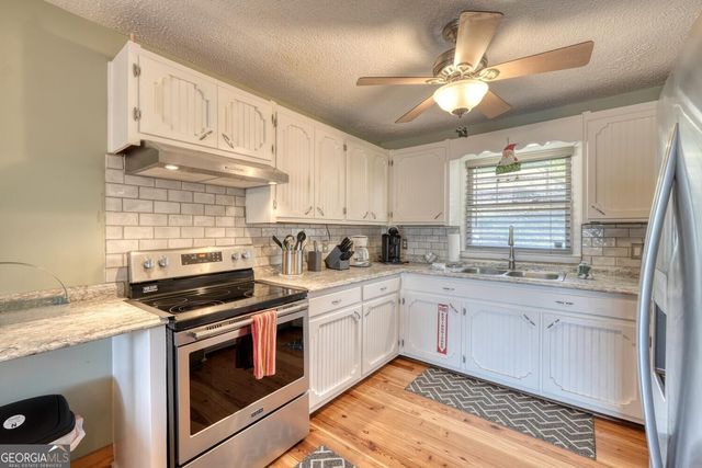 390 Bursey Road, Hiawassee, GA 30546