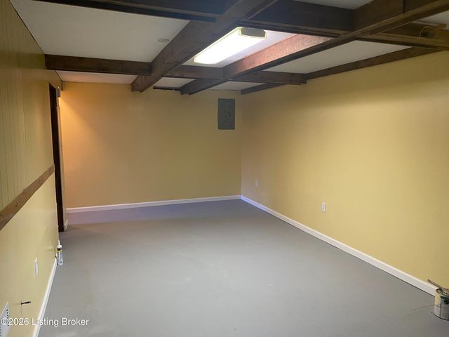 9404 Balance Ln, Louisville, KY 40118