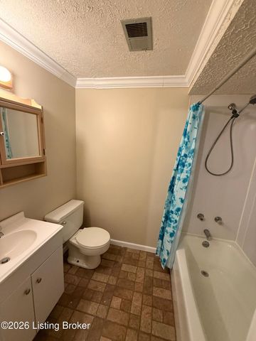 9404 Balance Ln, Louisville, KY 40118