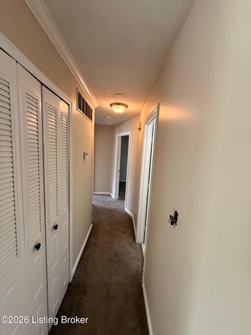 9404 Balance Ln, Louisville, KY 40118