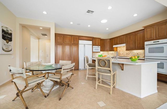 43309 Parkway Esplanade W, La Quinta, CA 92253