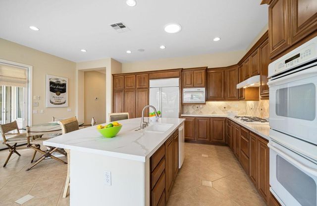 43309 Parkway Esplanade W, La Quinta, CA 92253