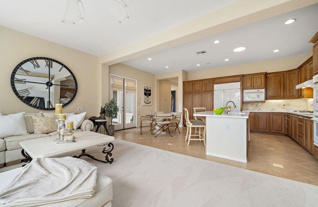 43309 Parkway Esplanade W, La Quinta, CA 92253