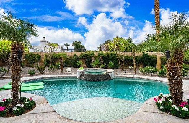 43309 Parkway Esplanade W, La Quinta, CA 92253