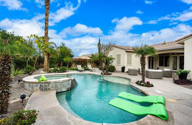 43309 Parkway Esplanade W, La Quinta, CA 92253