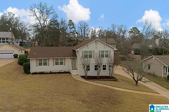 2404 JAMESTOWN DRIVE, Hoover, AL 35226