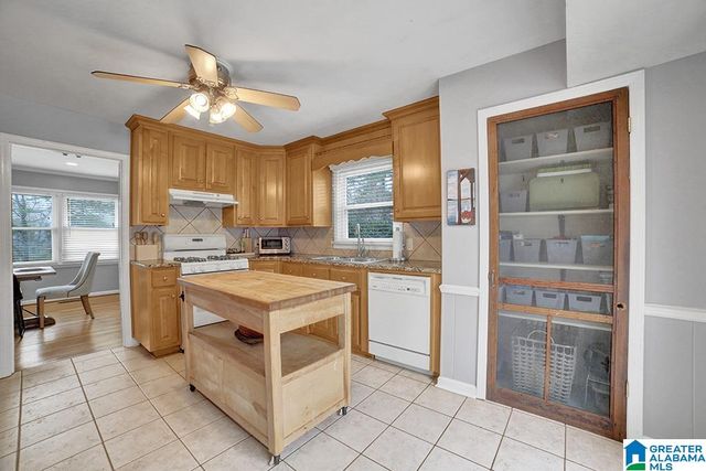 2404 JAMESTOWN DRIVE, Hoover, AL 35226