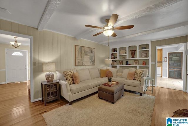 2404 JAMESTOWN DRIVE, Hoover, AL 35226