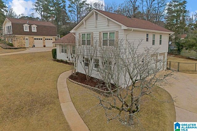 2404 JAMESTOWN DRIVE, Hoover, AL 35226