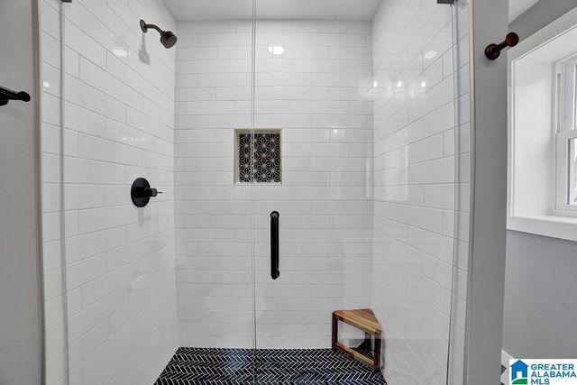 2404 JAMESTOWN DRIVE, Hoover, AL 35226