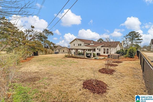 2404 JAMESTOWN DRIVE, Hoover, AL 35226