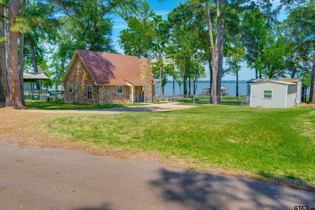 4479 Sunrise Dr, Chandler, TX 75758