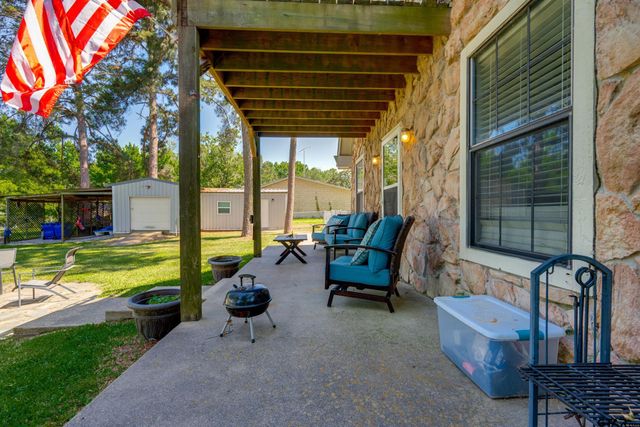 4479 Sunrise Dr, Chandler, TX 75758