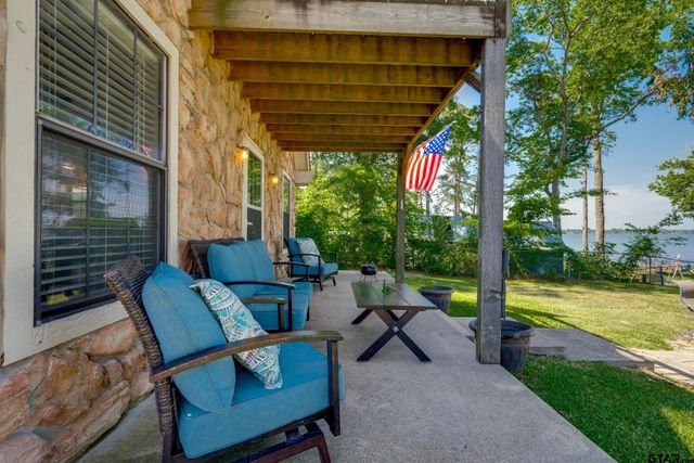 4479 Sunrise Dr, Chandler, TX 75758