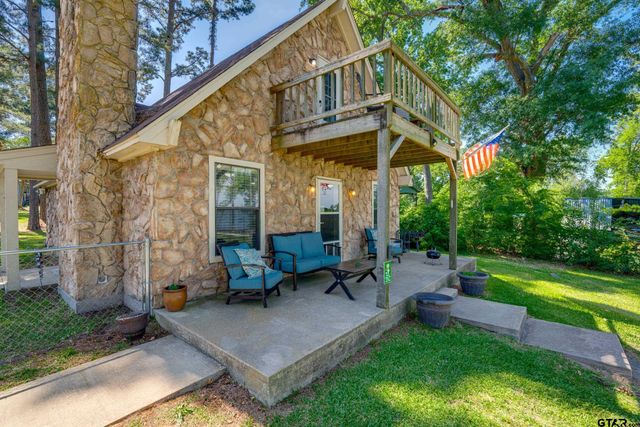 4479 Sunrise Dr, Chandler, TX 75758