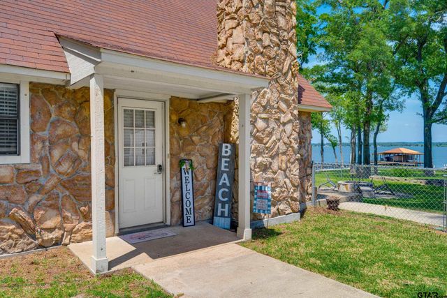 4479 Sunrise Dr, Chandler, TX 75758
