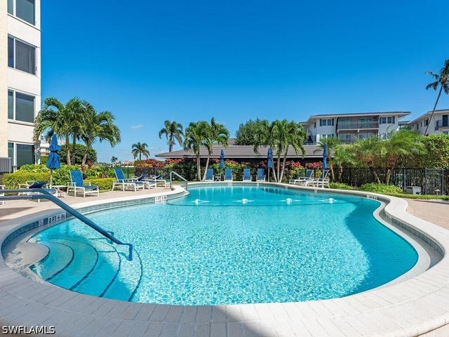 3410 Gulf Shore BLVD N 202, Naples, FL 34103