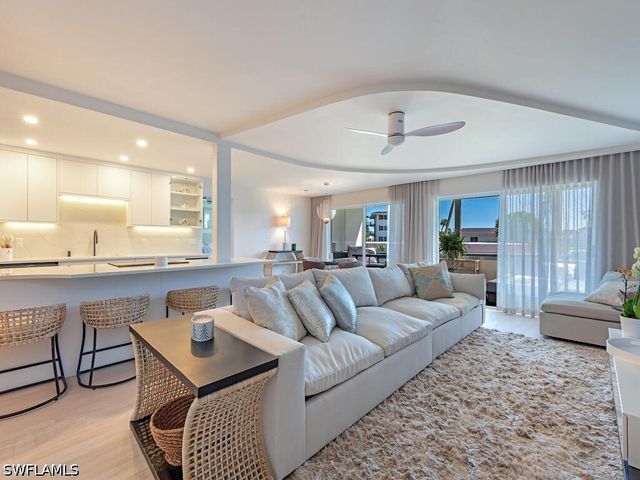 3410 Gulf Shore BLVD N 202, Naples, FL 34103